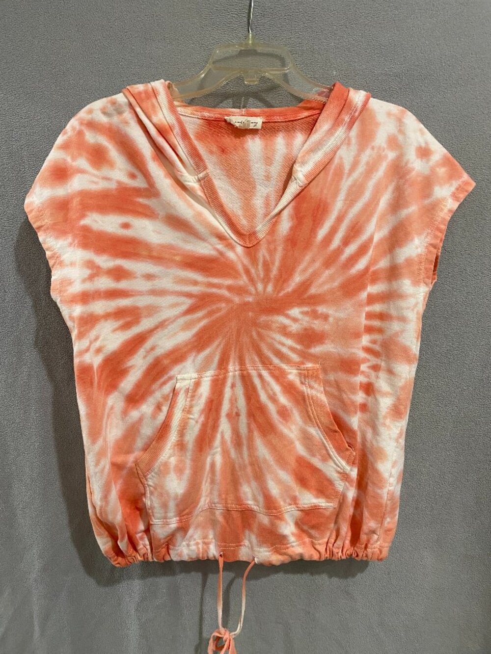 Love and Liberty Tie Dye Hooded Top Women's Small | Coral White Short Sleeve